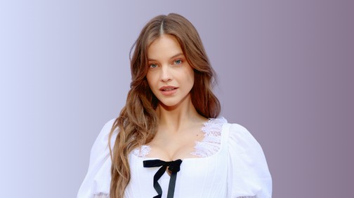 Palvin Barbara várandósan is bevállalta a meztelenruhát, a modell felsője szinte semmit nem takart