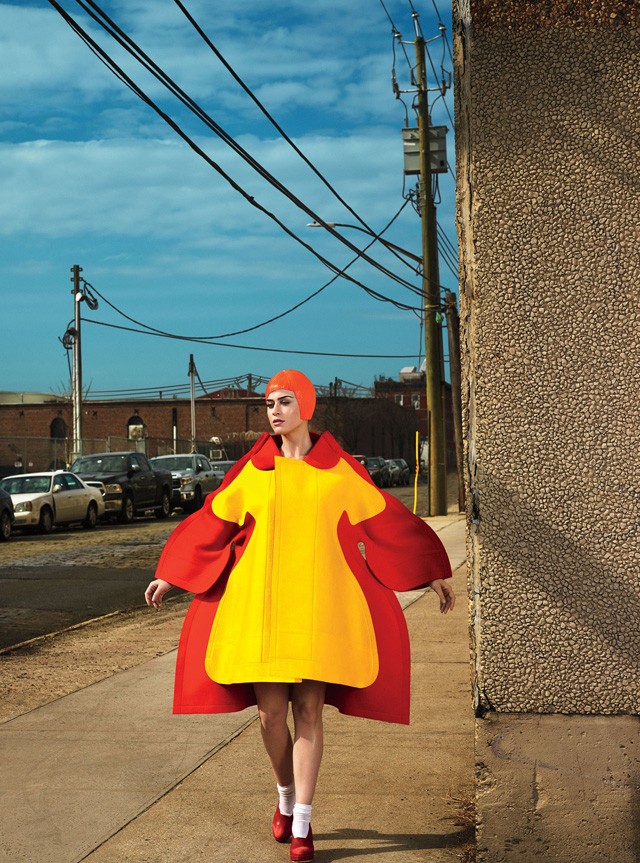 Katy Perry Comme des Garcons ruhában a Vogue magazinban