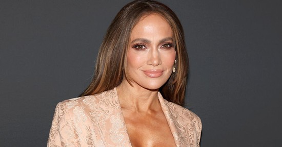 Az 56 éves Jennifer Lopez megmutatta a smink nélküli arcát, a rajongók nem hisznek a szemüknek
