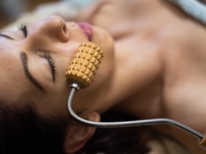 Nemcsak fogyást, hanem feszesítést is ígér az új őrület, a kolumbiai testmasszázs