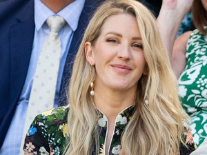 Hoppá, itt egy újabb popsztár, akit eljegyeztek