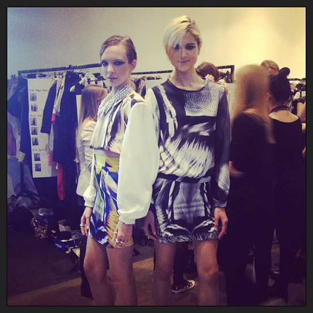 A Fashion Week Budapest két sztármodellje: Srej Zsófi (Icon) és Kondás Kata (VM).