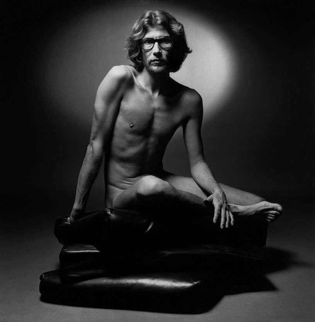 Yves Saint-Laurent a saját parfümkampányában