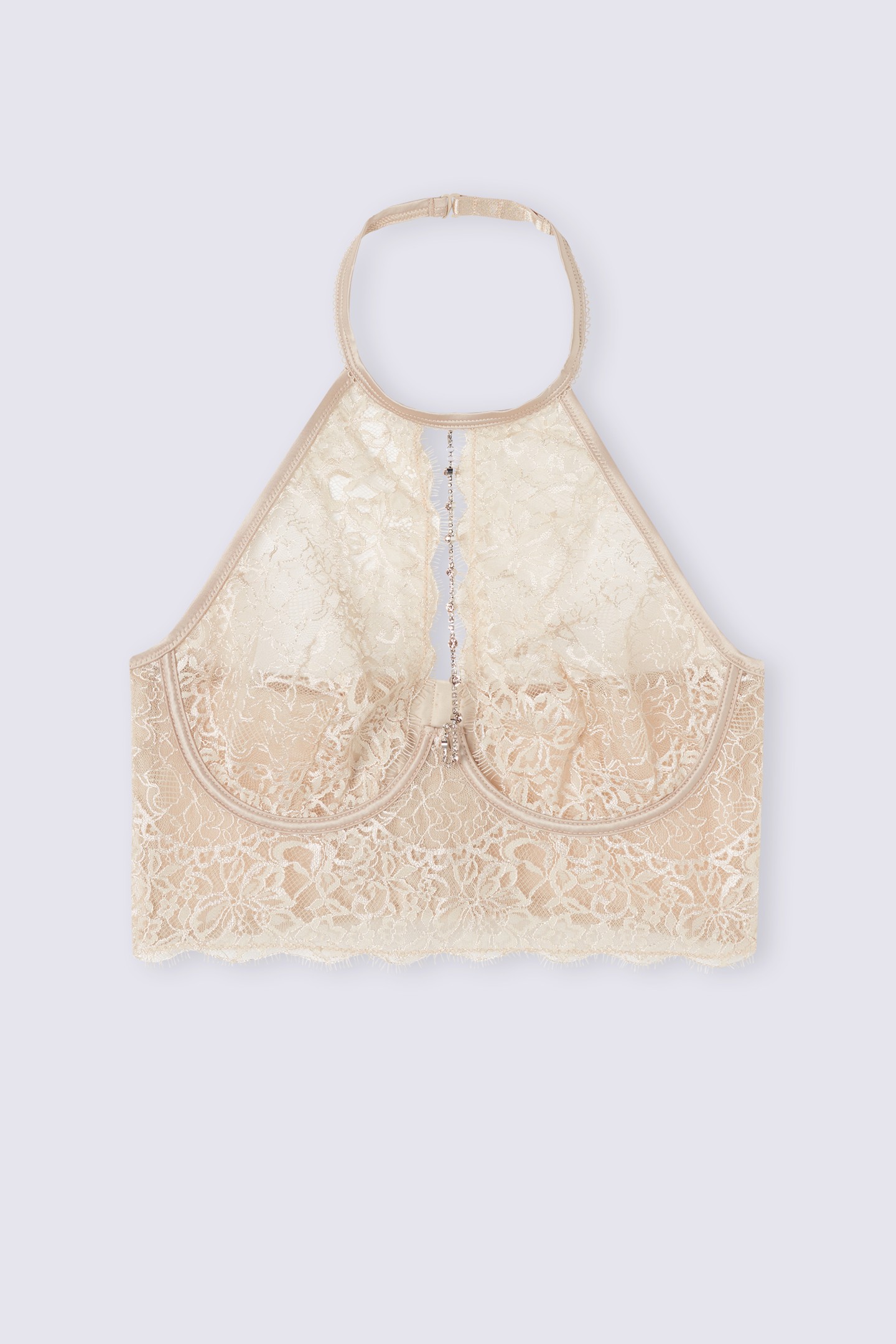 Jlo This is Me...Now Intimissiminek tervezett kollekciójának egyik modellje