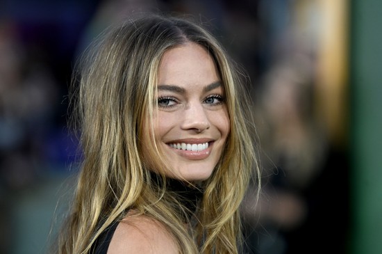 Margot Robbie szexi bőrszerkója a Mátrixban is megállná a helyét