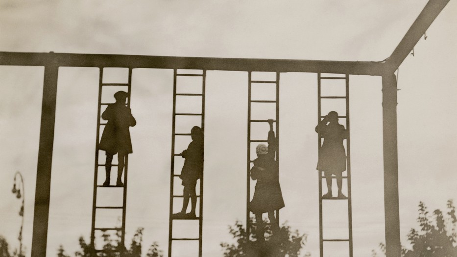 Programajánló: Margaret Watkins Fekete fény című fotókiállítása a Mai Manó Házban