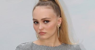 Micsoda páros: Lily-Rose Depp és édesanyja, mintha testvérek lennének!