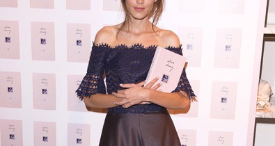 Alexa Chung nem valami lenyűgöző könyvének bemutatóján