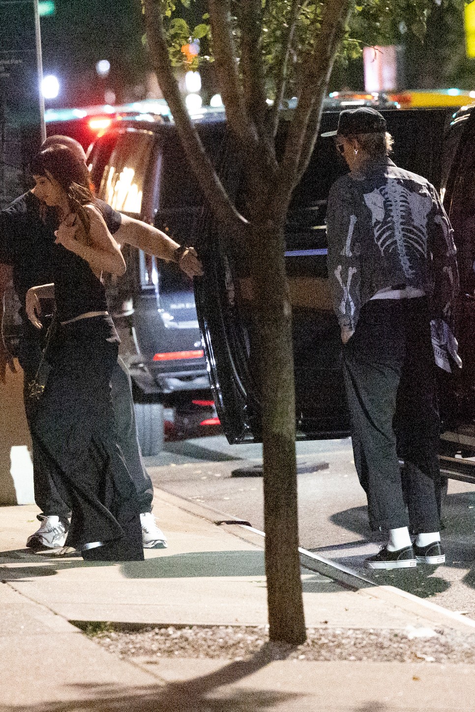 dakota johnson mgk