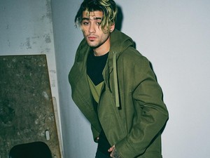 Gigi Hadid pasija, Zayn Malik közös kollekciót készített a Versacéval!
