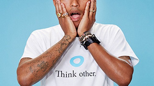 Hoppá! Palvin Barbi Pharrell Williams oldalán menőzik