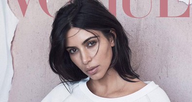 Kim Kardashian Kanye West szakadt ruháiban pózol a Vogue magazin címlapján