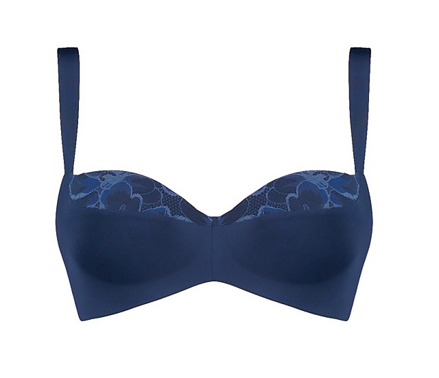 Triumph 16999 ft helyett 13600 ft