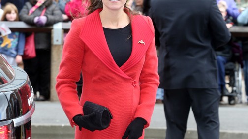 Kate Middleton: vörös és fekete