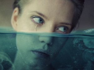 Ezek az öngyilkosság jelei - így segíthetsz, ha ezt tapasztalod a környezetedben