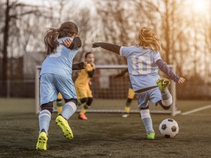 Biztonságos-e a sport a gyerekeknek, vagy nettó abúzus?