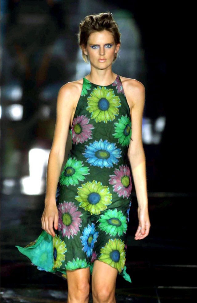 2001-ben a Versace show-ján