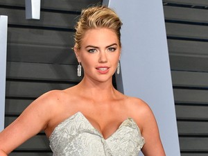 Várandós a kebelcsoda topmodell