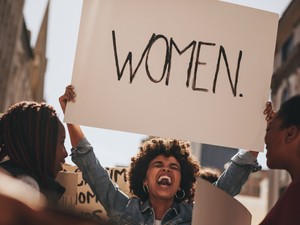 A menstruáció, a csikló és a szeméremajkak - miért érdemeltek tiltást ezek a szavak?