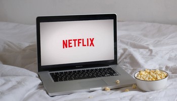 Hidegzuhany: Ettől a hónaptól már ennyit kell fizetned a Netflix előfizetésedért a megszokott ár helyett