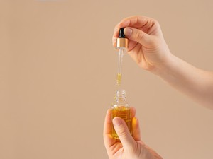 Hajápolási-kisokos: hogyan használd a ricinusolajat?