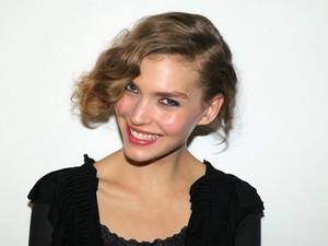 Catwalk Queen #9: Arizona Muse - anya és istennő