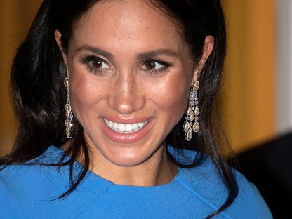 Meghan Markle olyan gyönyörű ebben a ruhában, mint egy Disney-hercegnő