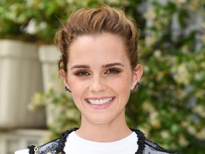 Emma Watson levágatta a haját, látnod kell frufruval!