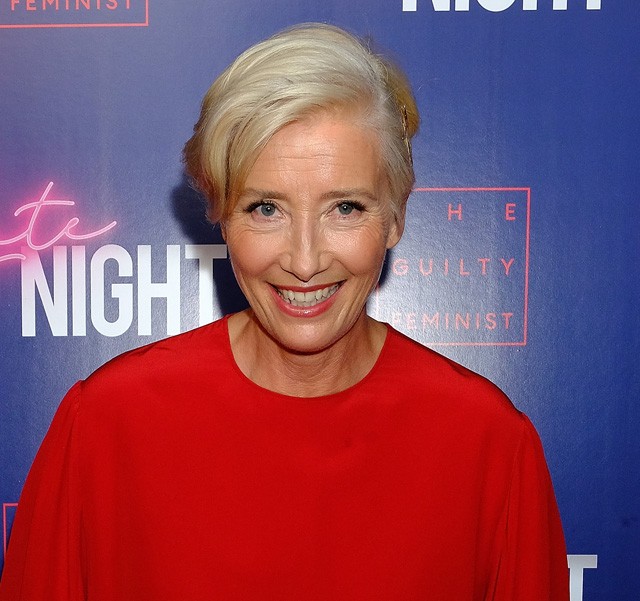 Imádjuk! A 60 éves Emma Thompson edzőcipőben a vörös szőnyegen