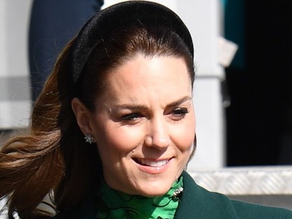 Kate Middleton csupazöldben landolt Írországban a legújabb hercegi turné alkalmából