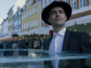 Dobj el mindent: itt a Money Heist spin-off első előzetese Berlin főszereplésével