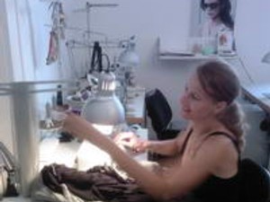 Füstölnek a varrógépek!