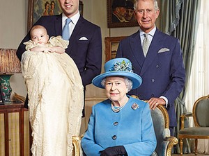 György herceg keresztelőjének hivatalos fotói elkészültek