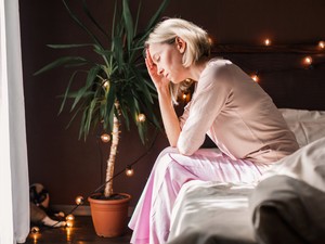 2 rákra utaló jel, ami elalvás előtt jelentkezik: minél előbb fordulj orvoshoz, ha gyakran tapasztalod őket