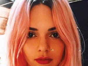 Kendall Jenner rózsaszín haja szupervagány!