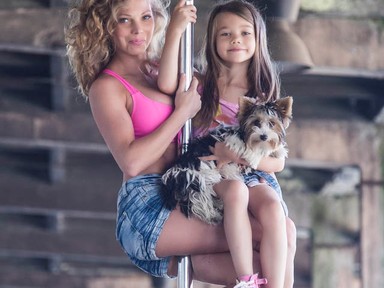 Extra kemény, csábító és helyre hozza a női lelket: ez a rúdtánc