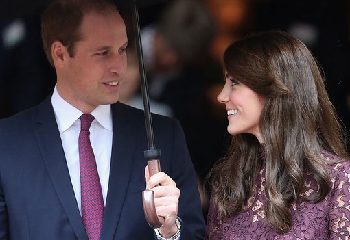 12 fotó a fiatal Katalin hercegné és Vilmos herceg párosról, ami visszaadja a szerelembe vetett hitünket