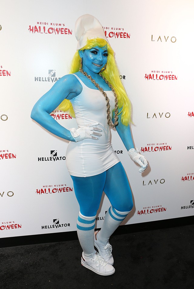 Ashanti nem csak úgy összeütötte a maga jelmezét, ez a Törpilla ki van dolgozva!