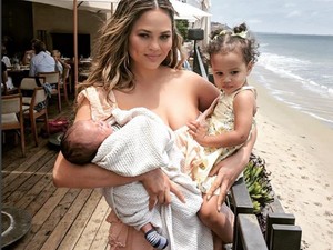 Chrissy Teigen álomnyaralásán akarunk lenni MOST!