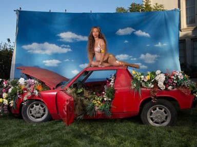 Beyoncé várandósan vetkőzött máris - itt a teljes sorozat a terhesfotókból!