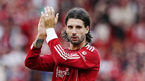 Szoboszlai Dominik karjaiban tartja a kislányát: ennél édesebb fotót ma nem látsz