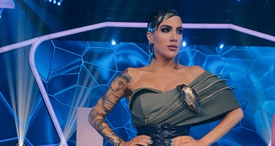 Tóth Gabi kígyóval a mellkasán üzent a Sztárban sztár leszek műsorában