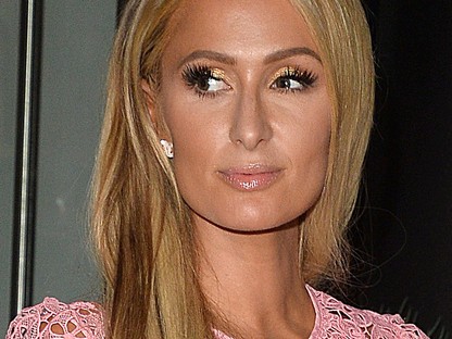 Ez a fotó a bizonyíték, hogy Paris Hilton a 2000-es évek elején ragadt! 