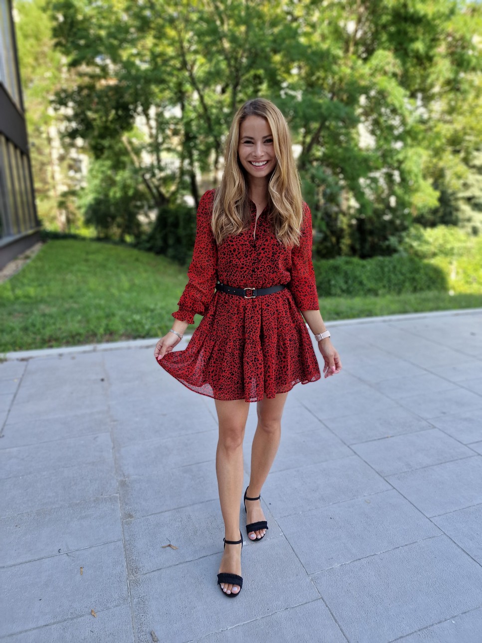 Viszkok Fruzsi mai szettje nemcsak sikkes, de kényelmes is!