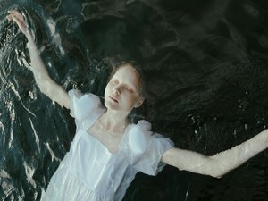 „Úgysem teszi meg, csak figyelmet akar” - ne bagatellizáljuk el az öngyilkossággal való fenyegetőzést!