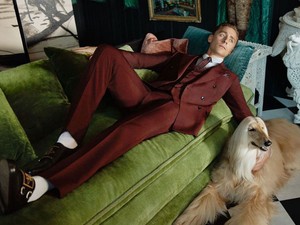Ez valami vicc? Tom Hiddleston Gucci kampánya egészen szürreális a Taylor Swift-fiaskó után