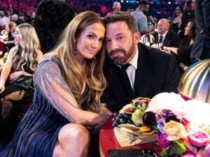 Mégis mi történik? Bizarr fotó készült a Ben Affleck és Jennifer Lopez párosról