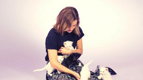 Elolvadsz Emma Watson kiscicákkal adott interjújától, tuti