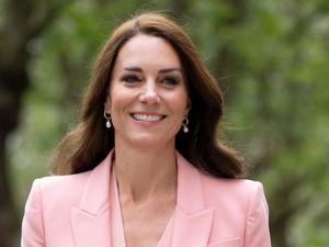 A meseszép Katalin hercegné mindenkit túlragyogott, különleges színű kreációjában hatalmas feltűnést keltett