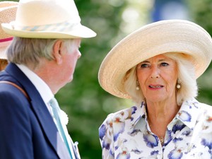 Kamilla királyné összefutott volt férjével egy nyilvános eseményen, és olyan dolgot tett, amire nem voltunk felkészülve